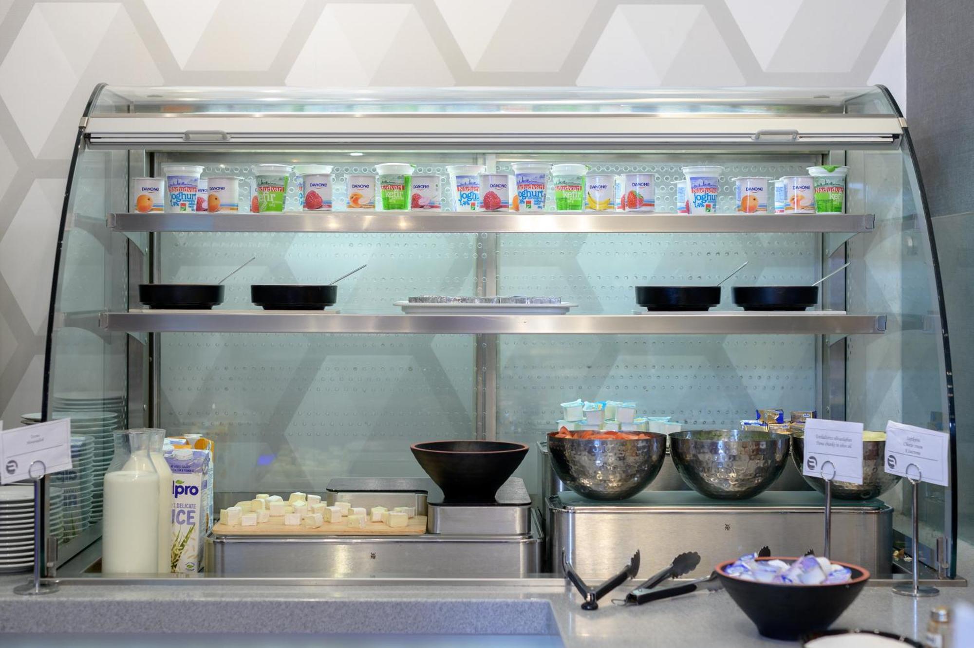 Hotel Bodrog Wellness & Elix Spa Sarospatak Bagian luar foto